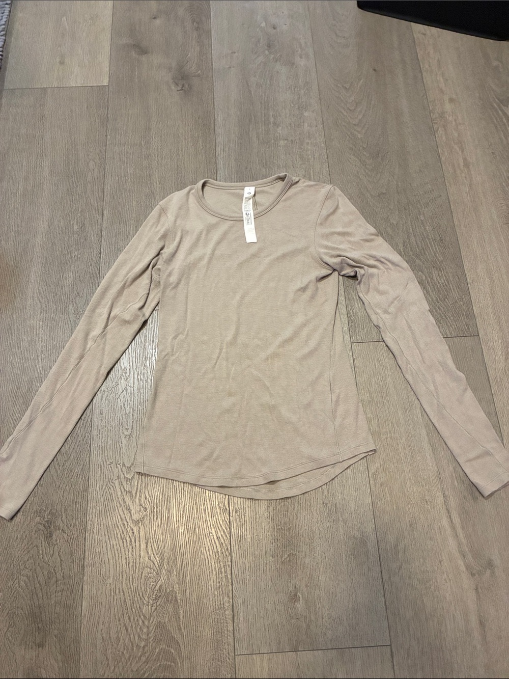 Lululemon Hold Tight Long Sleeve Crew Neck Top - size 6